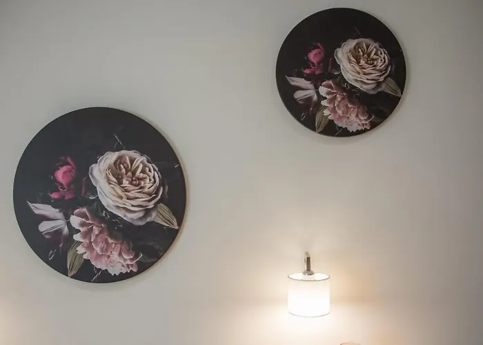 Konukevi Old Town Stylish 3*